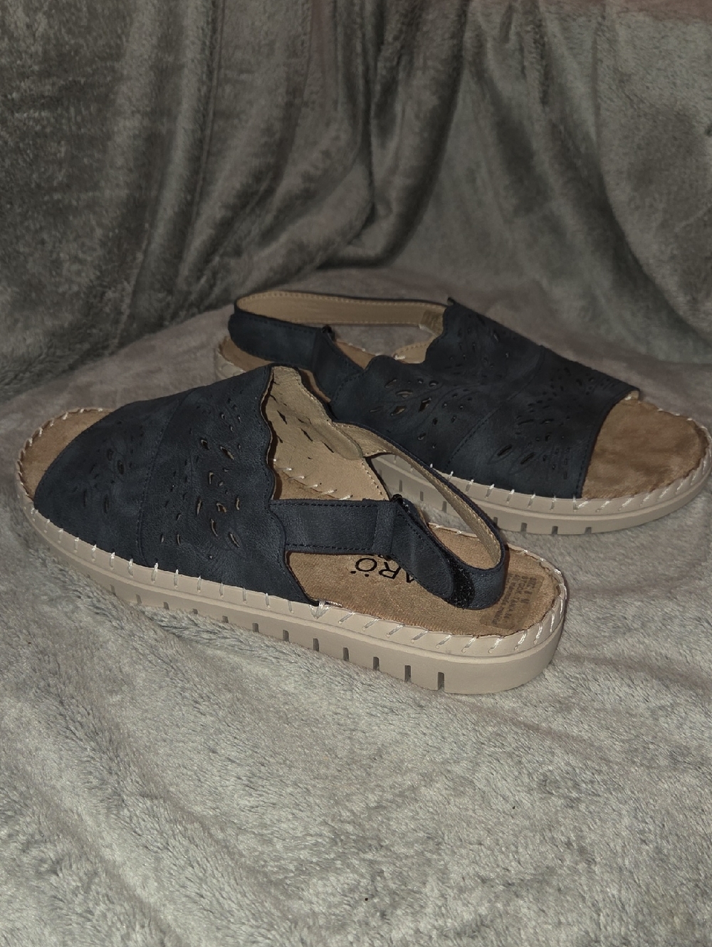 NWOT Ingaro Sport Tania Blue Cut-Out Slingback Comfort Sandals Size 8 M